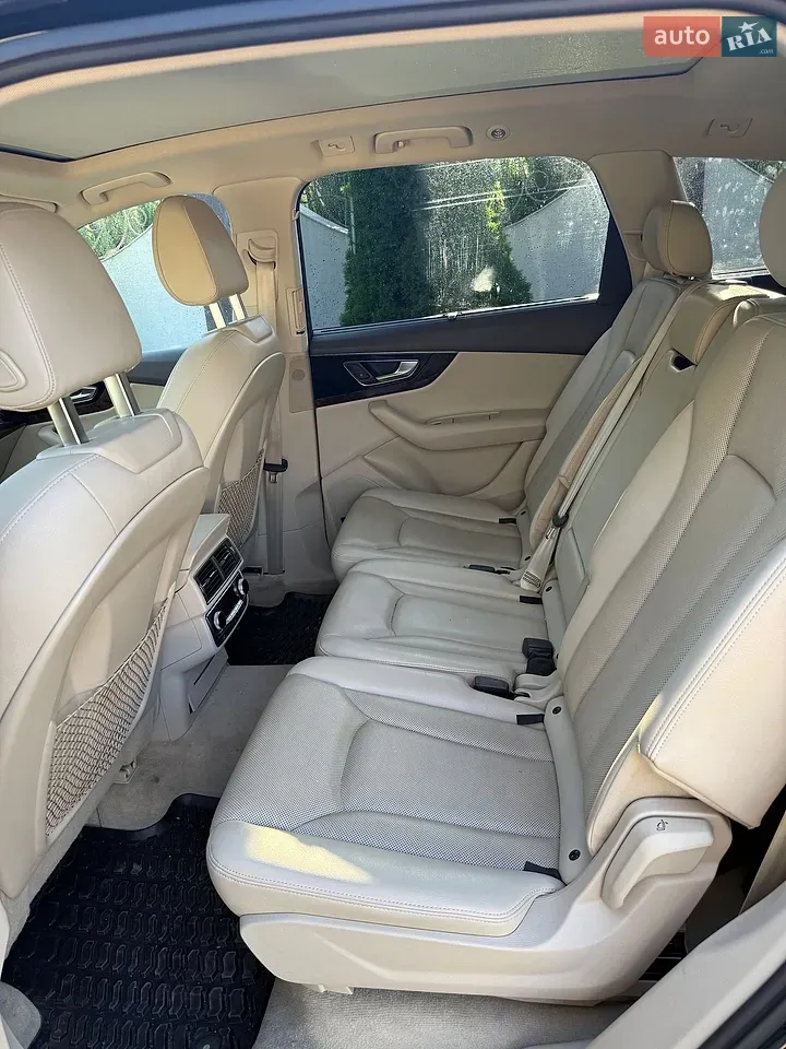 Audi Q7 2016 photo 2