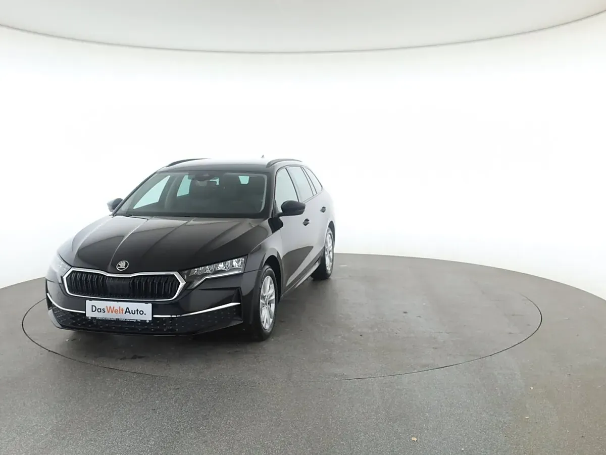 Skoda Octavia 2025 photo 2