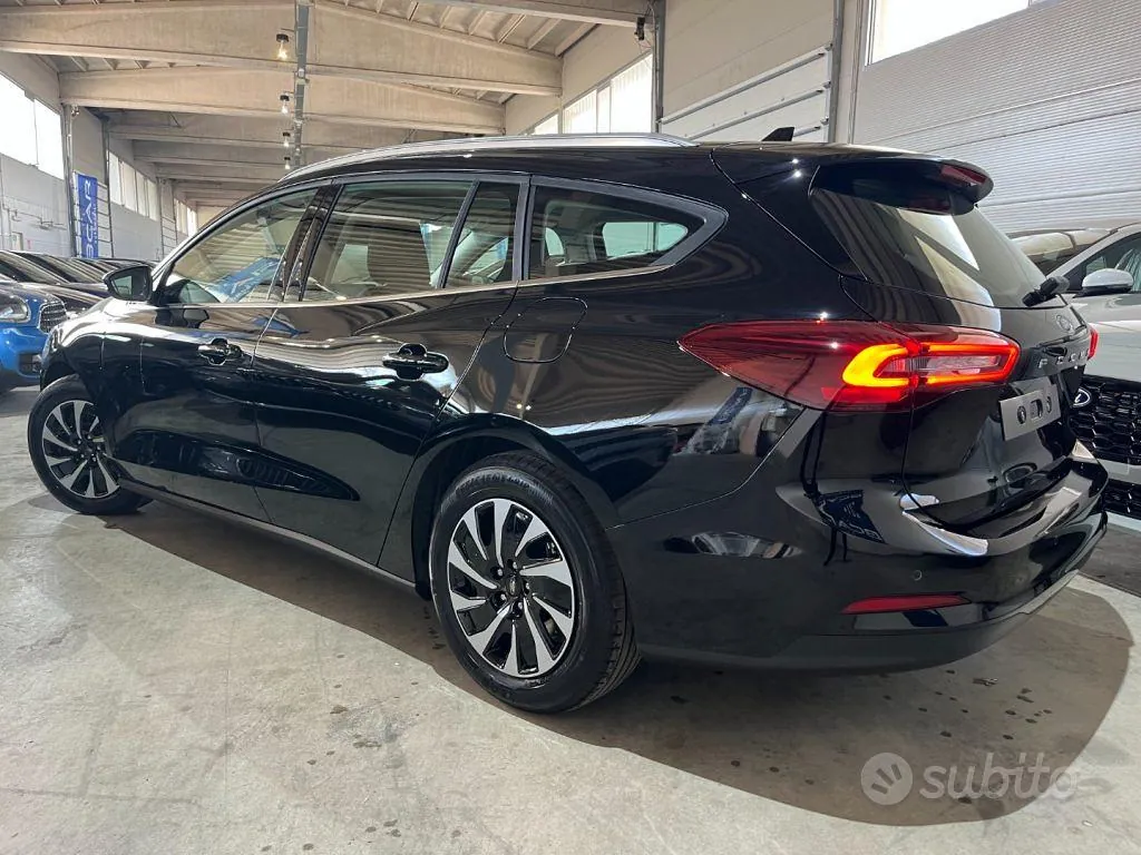 Ford Focus 2026 photo 3