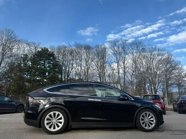 Tesla Model X 2020 photo 3