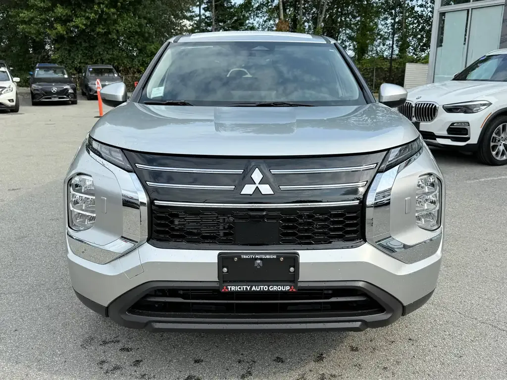 Mitsubishi Outlander 2026 photo 3
