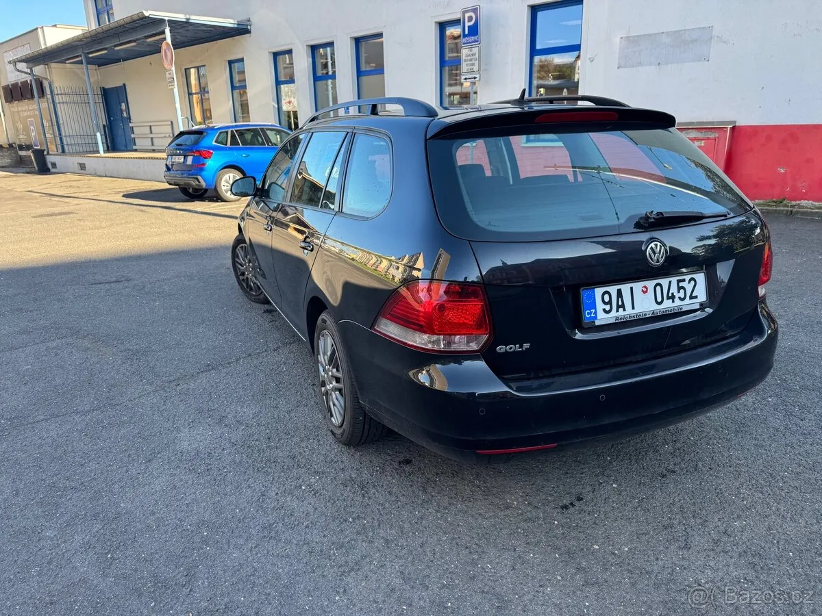 Volkswagen Golf 2010 photo 3