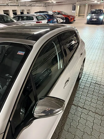 Peugeot 208 2017 photo 5