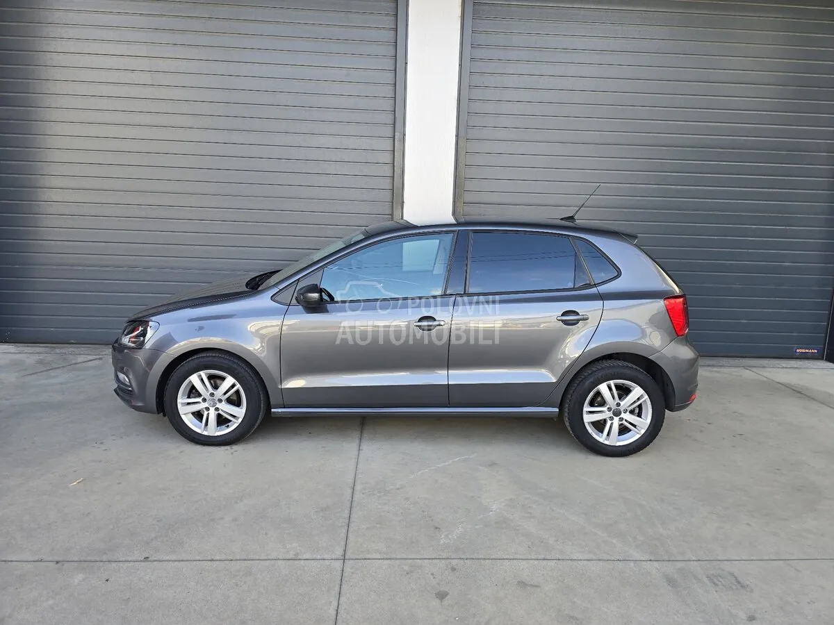 Volkswagen Polo 2015 photo 2