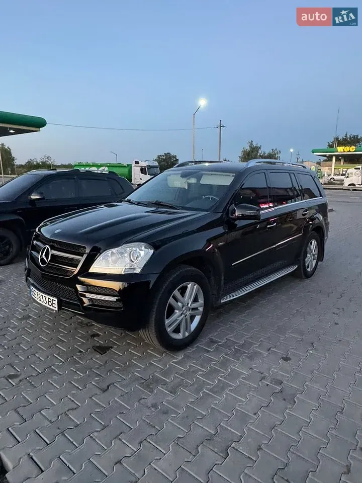 Mercedes-Benz Gl-Class 2010 photo 2