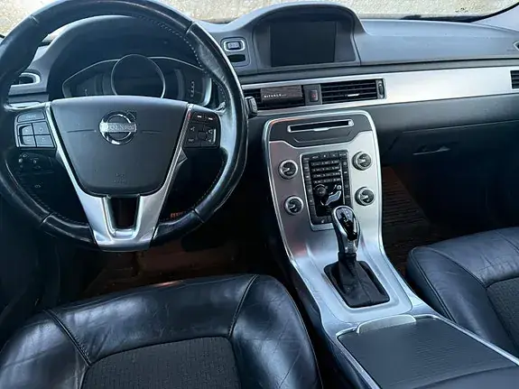 Volvo V70 2015 photo 3