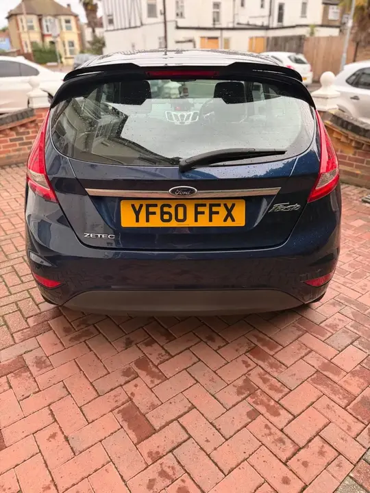 Ford Fiesta 2010 photo 4