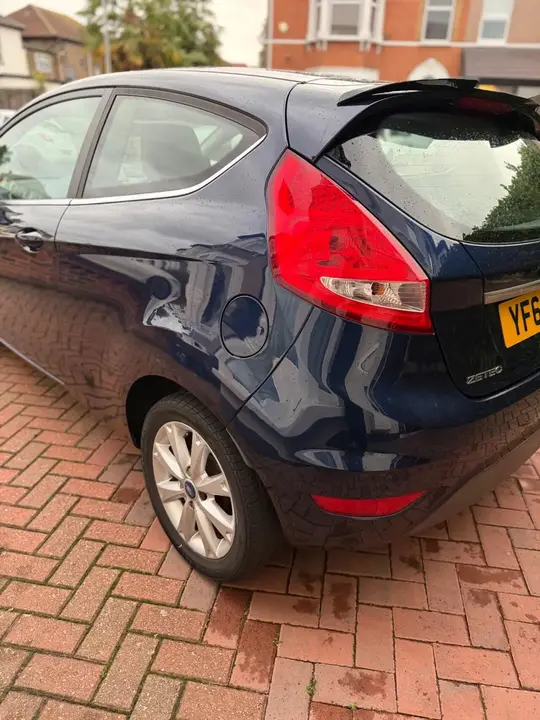 Ford Fiesta 2010 photo 5