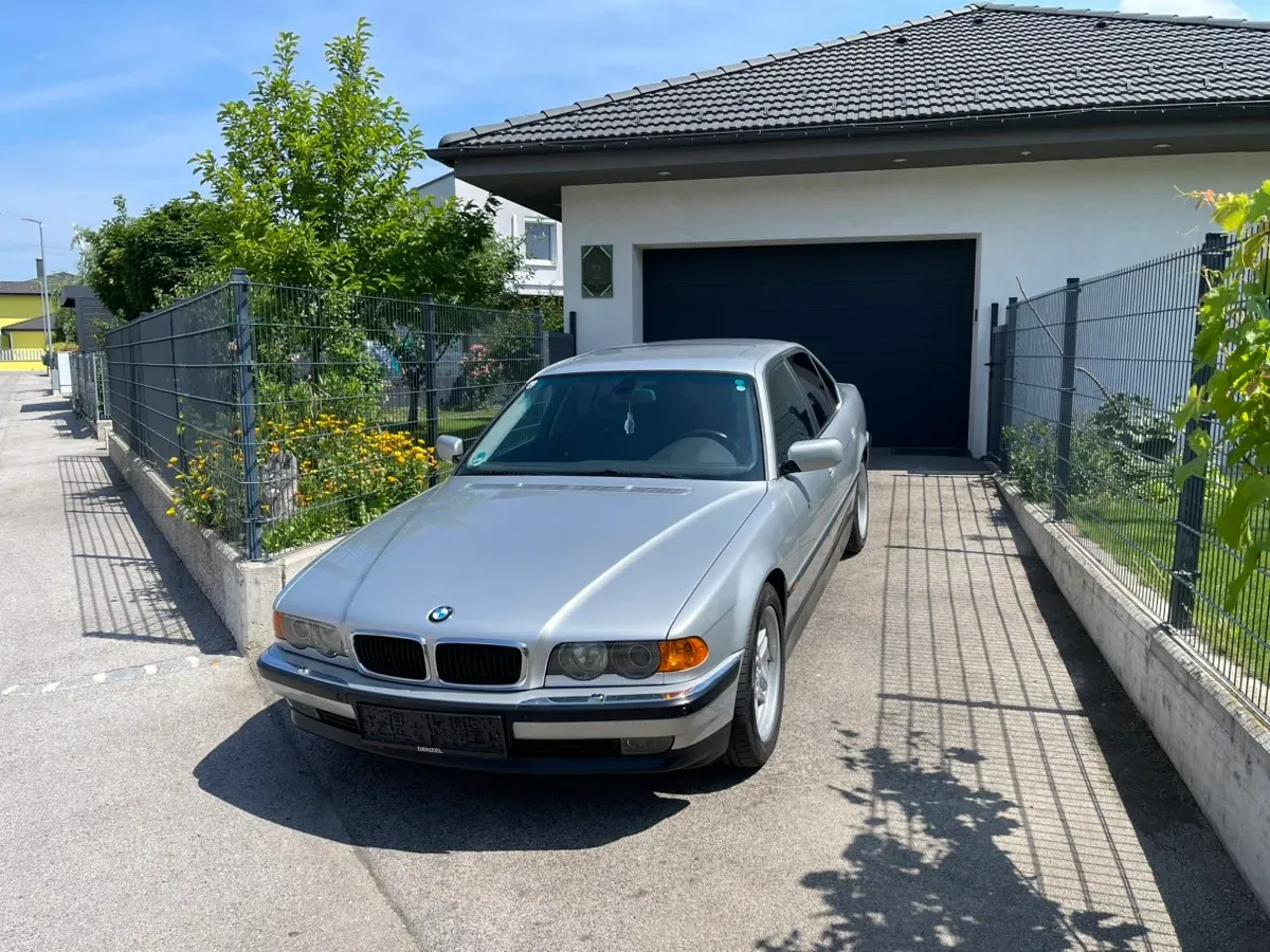 BMW 7 Series 2001 photo 3
