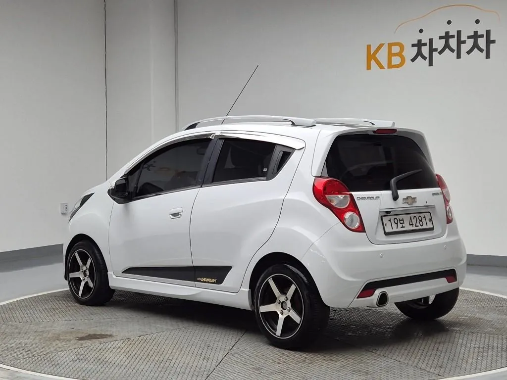Chevrolet Spark 2014 photo 2