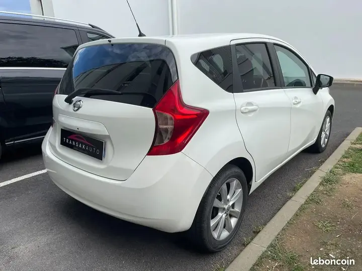 Nissan Note 2015 photo 4