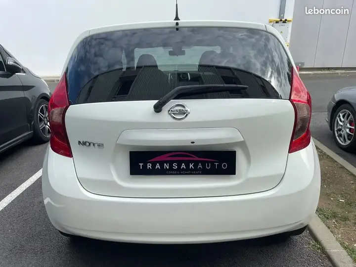 Nissan Note 2015 photo 3