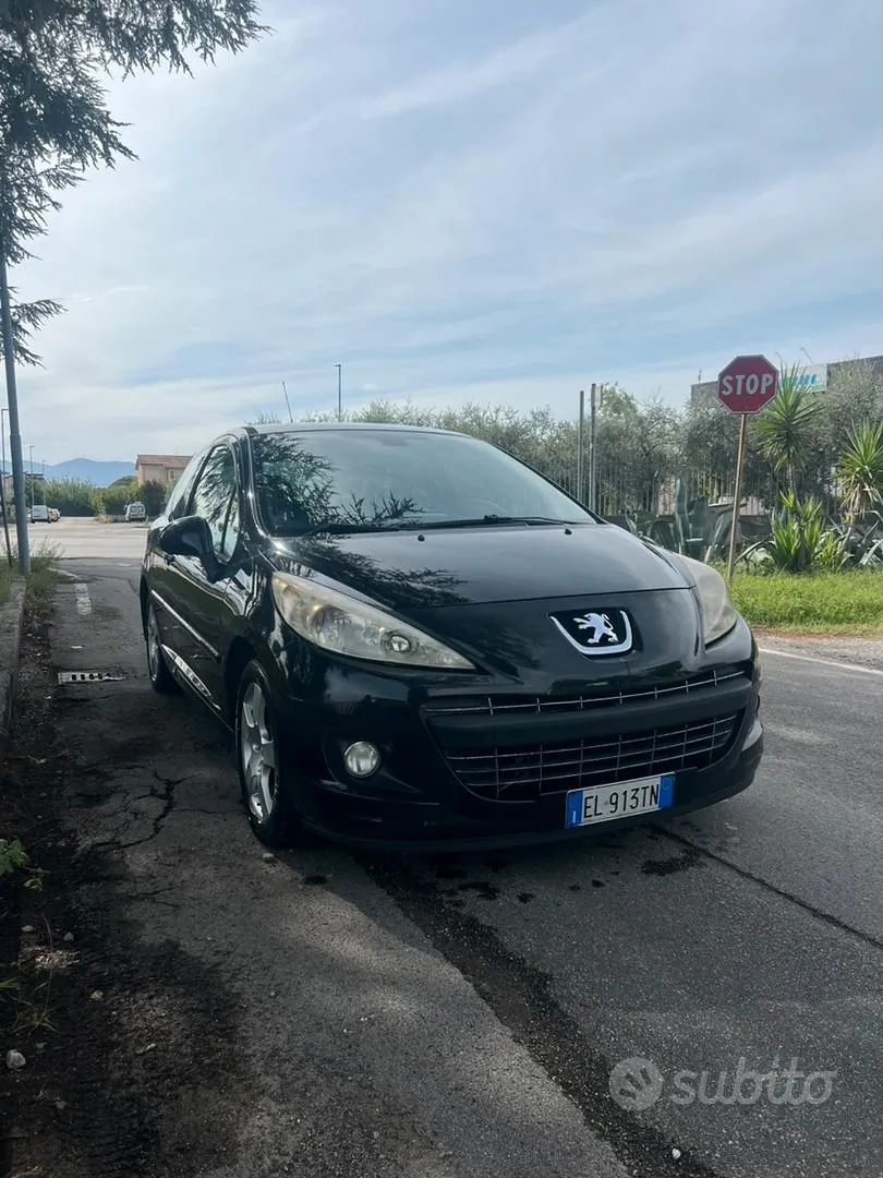 Peugeot 207 2012 photo 4