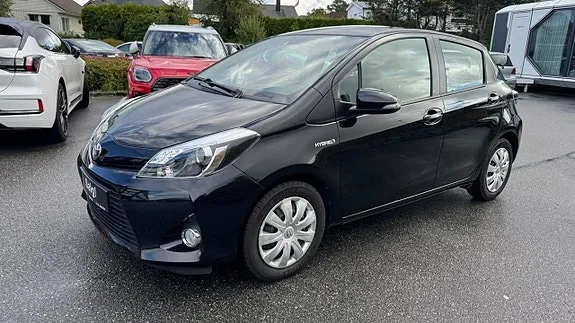 Toyota Yaris 2013 photo 2