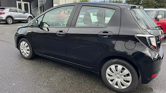 Toyota Yaris 2013 photo 3