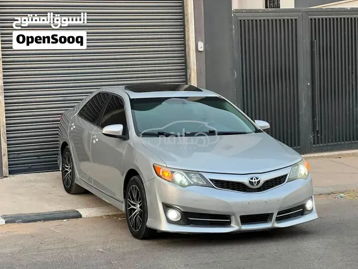 Toyota Camry 2013 photo 2