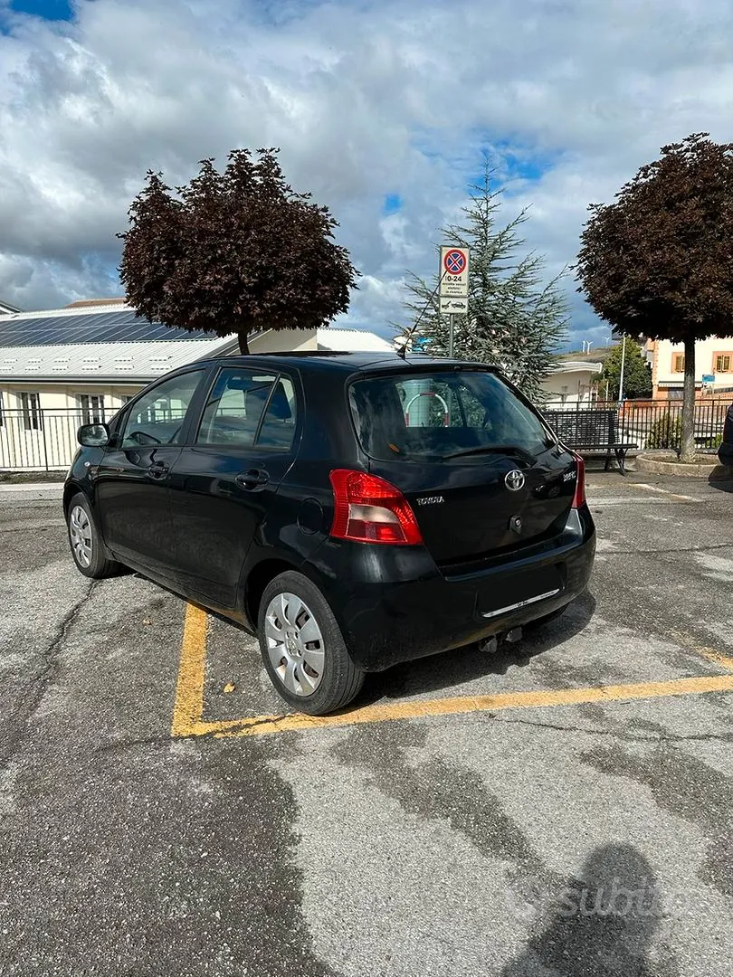 Toyota Yaris 2007 photo 3