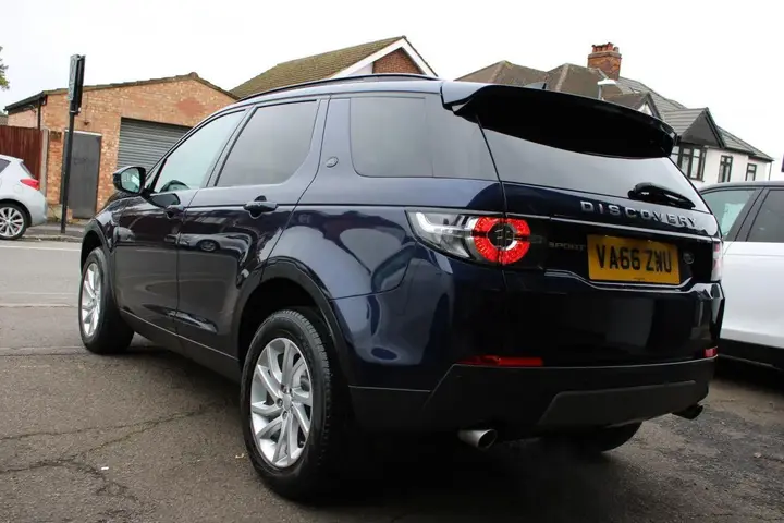 Land Rover Discovery Sport 2017 photo 5