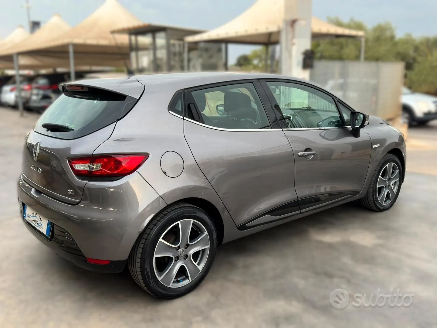Renault Clio 2015 photo 2