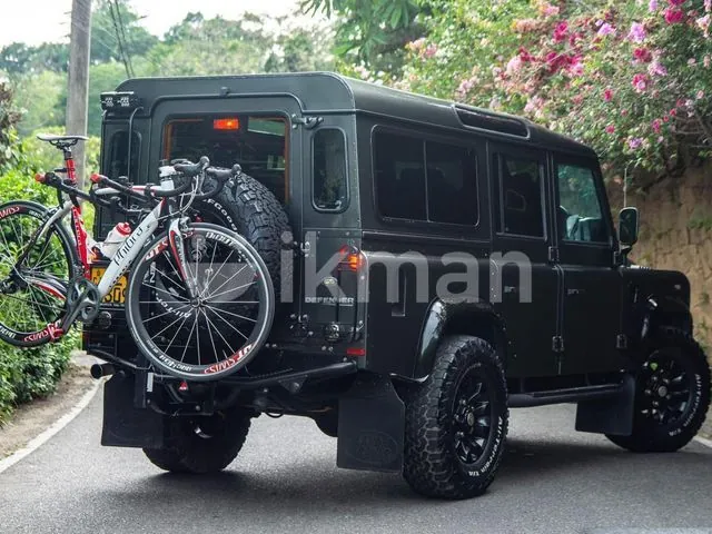 Land Rover Defender 2008 photo 3
