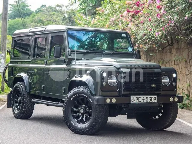 Land Rover Defender 2008 photo 4