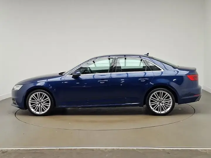 Audi A4 2017 photo 4