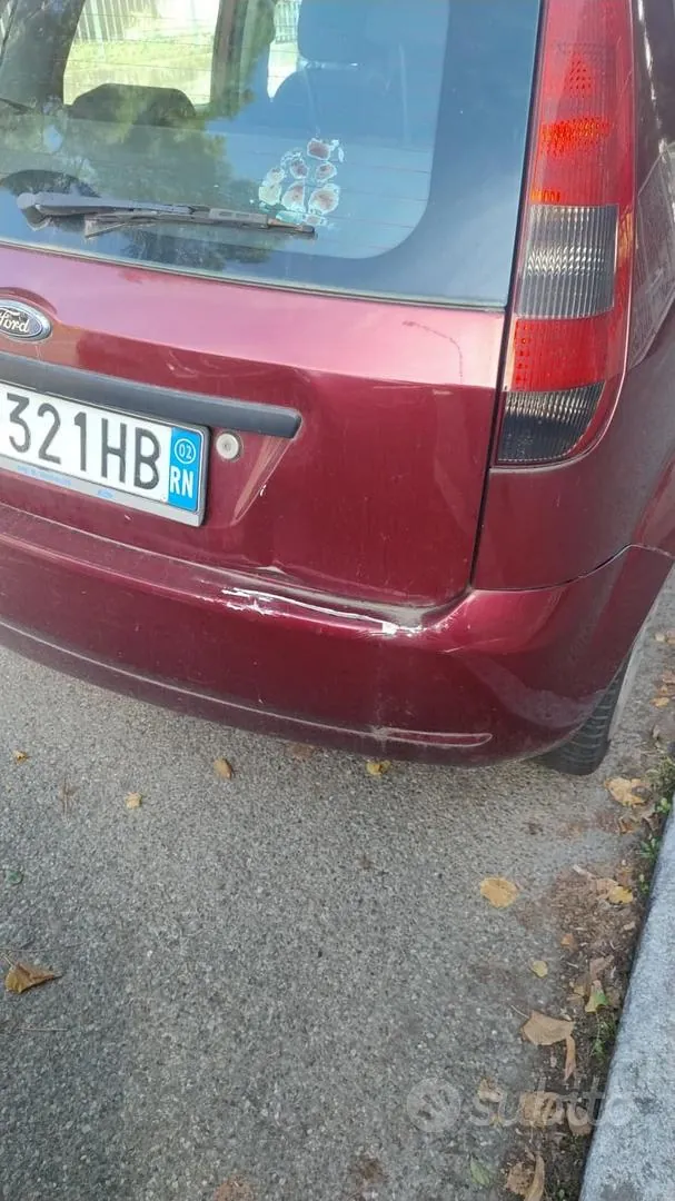Ford Fiesta 2002 photo 2