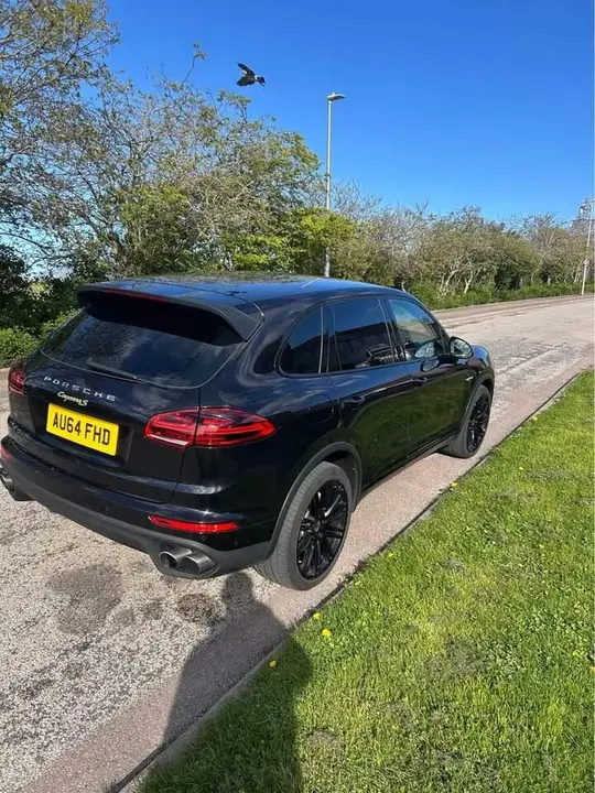 Porsche Cayenne 2015 photo 2