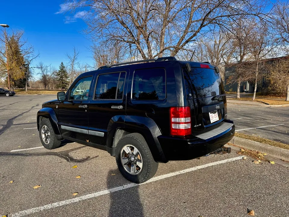 Jeep Liberty 2008 photo 3