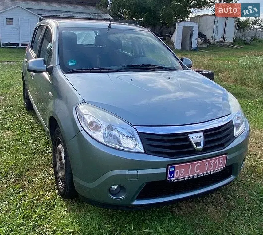 Dacia Sandero 2009 photo 2
