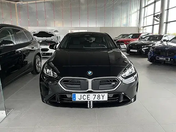 BMW M135I 2027 photo 2