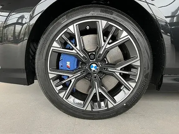 BMW M135I 2027 photo 4