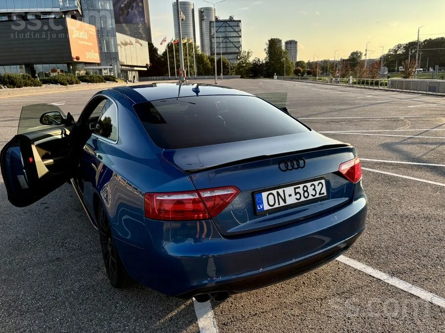 Audi A5 2009 photo 5