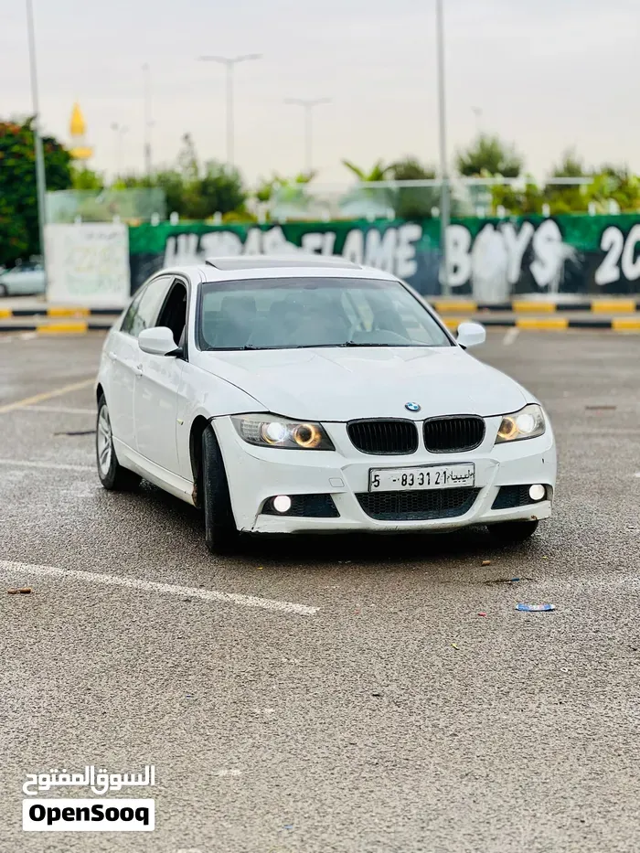 BMW 3 Series 2012 photo 2