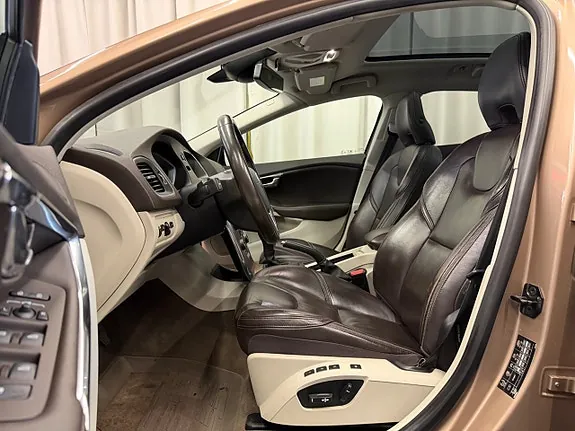 Volvo V40 Cross Country 2014 photo 5