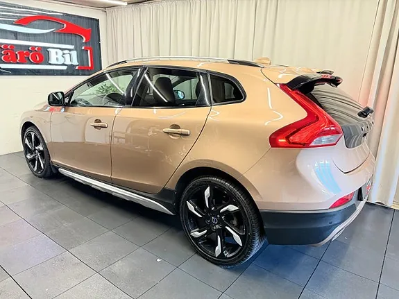 Volvo V40 Cross Country 2014 photo 3