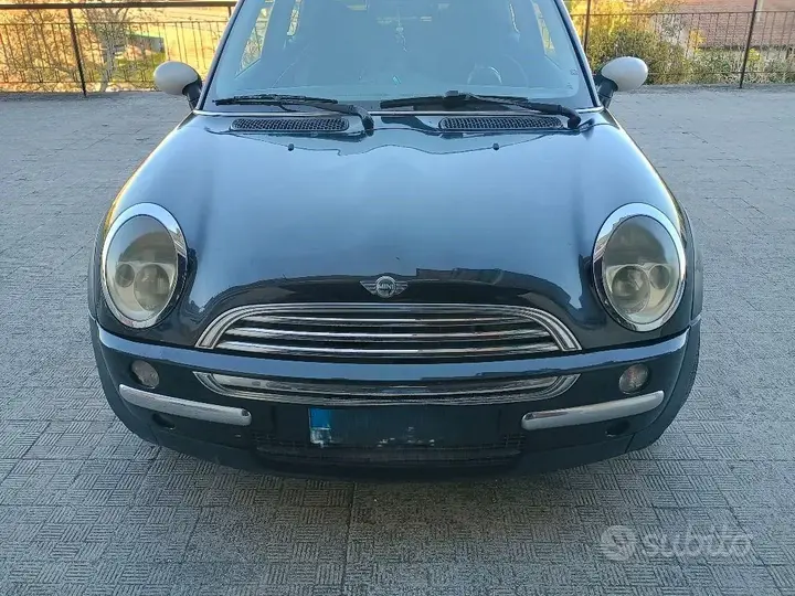 Mini One 2004 photo 4