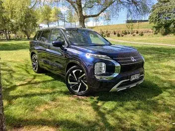 Mitsubishi Outlander 2024 photo 2