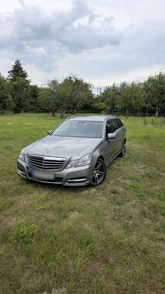 Mercedes-Benz E 220