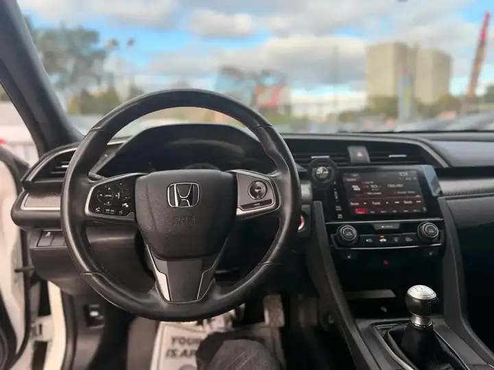 Honda Civic 2017 photo 2