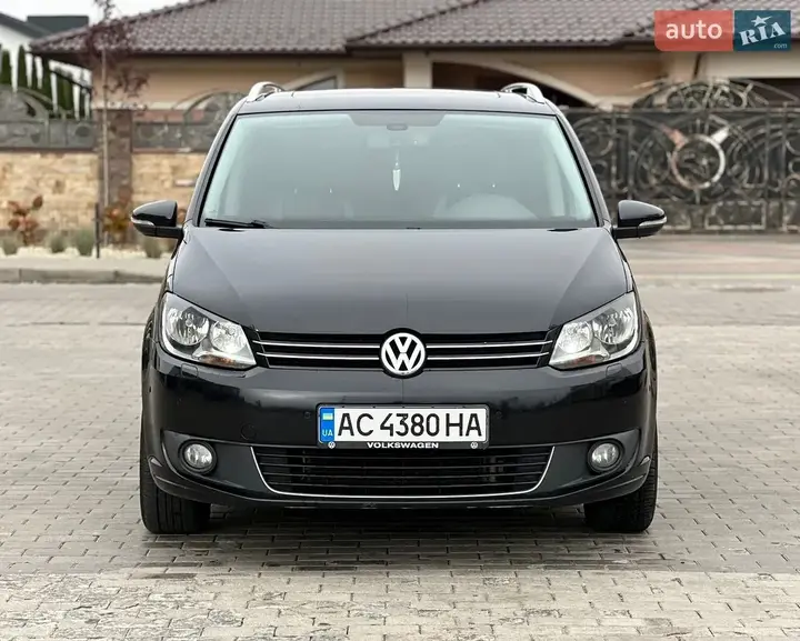Volkswagen Touran 2013 photo 3