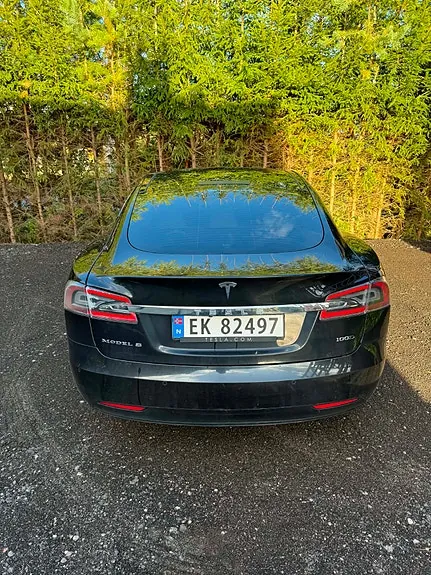 Tesla Model S 2018 photo 2