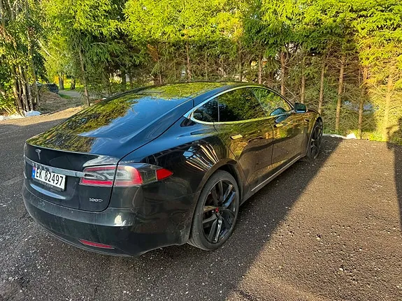 Tesla Model S 2018 photo 4