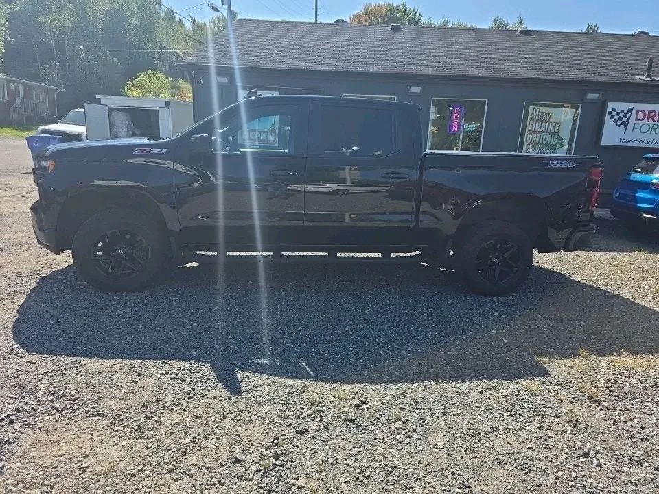 Chevrolet Silverado 1500 2022 photo 2