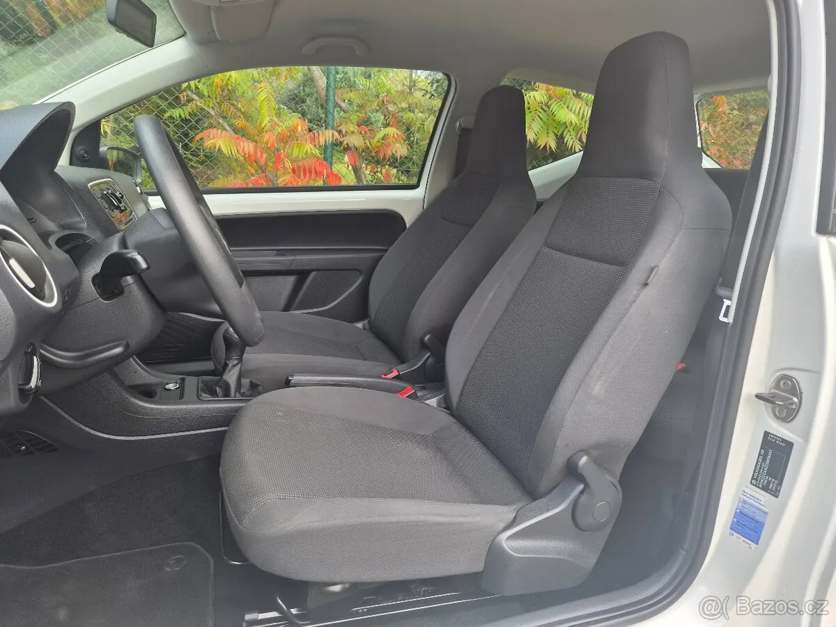 Volkswagen Up 2012 photo 5