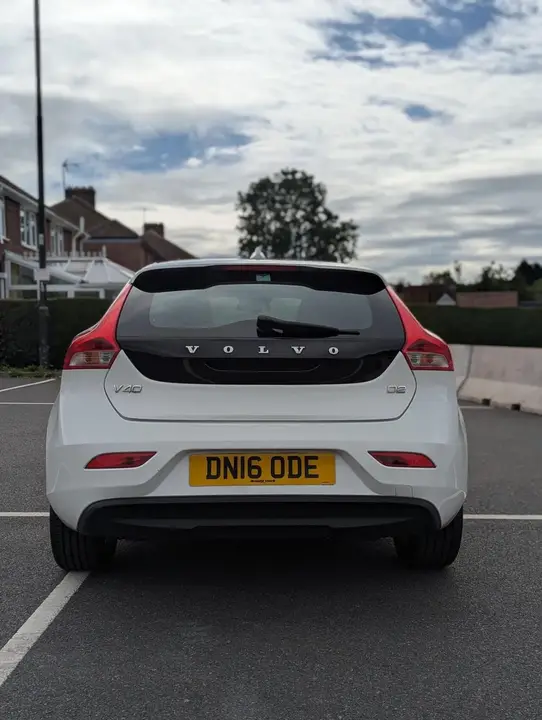 Volvo V40 2016 photo 3
