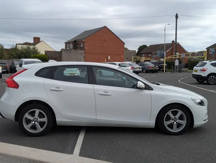 Volvo V40 2016 photo 4