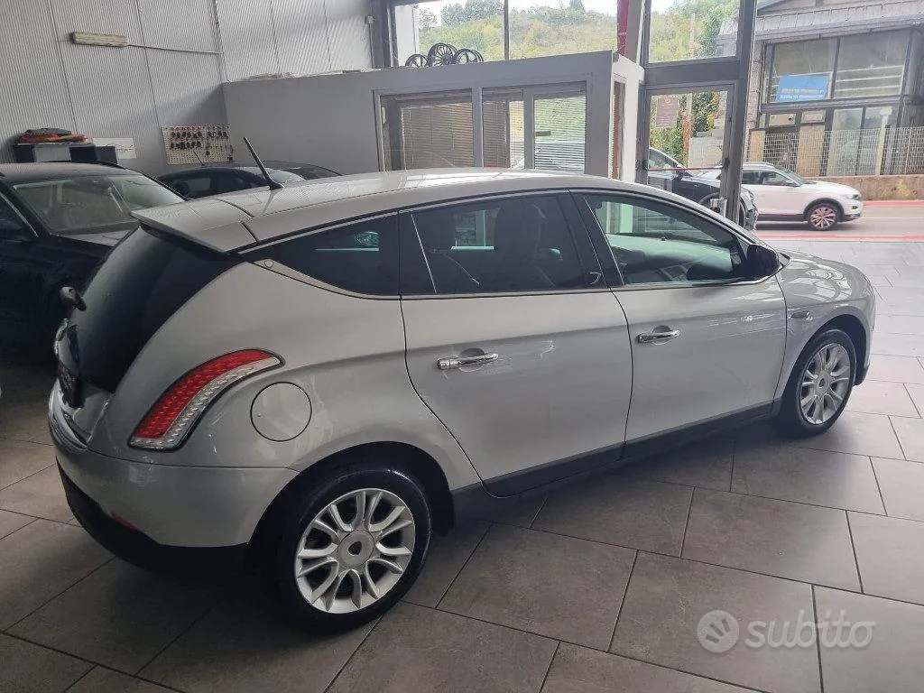 Lancia Delta 2011 photo 3