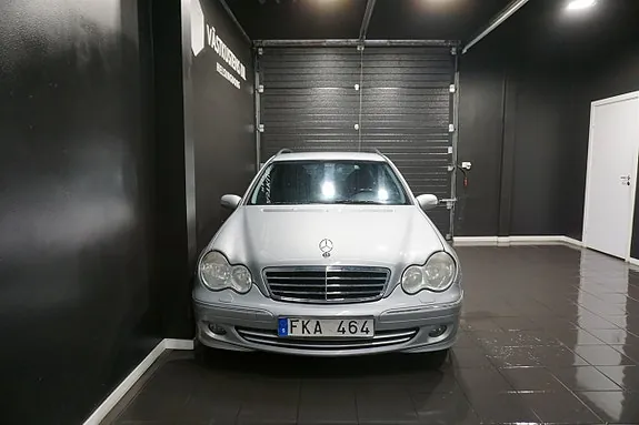 Mercedes-Benz C180 2007 photo 2