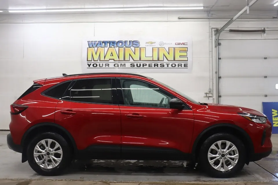 Ford Escape 2025 photo 3